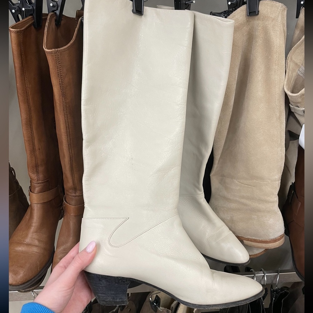 White 80's boots size 5.5 to 6